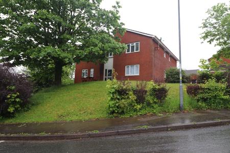 Flat Cwm Cwddy Drive in Rhiwderin