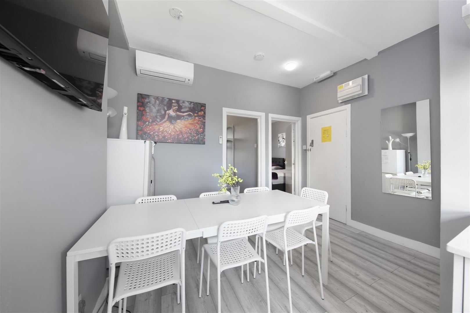 Flat Chamberlayne Road in Greater London