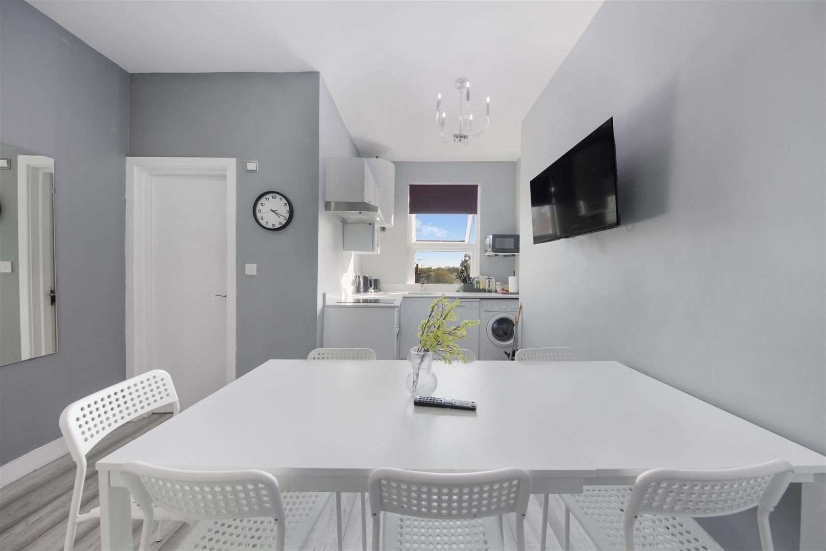 Flat Chamberlayne Road in Greater London