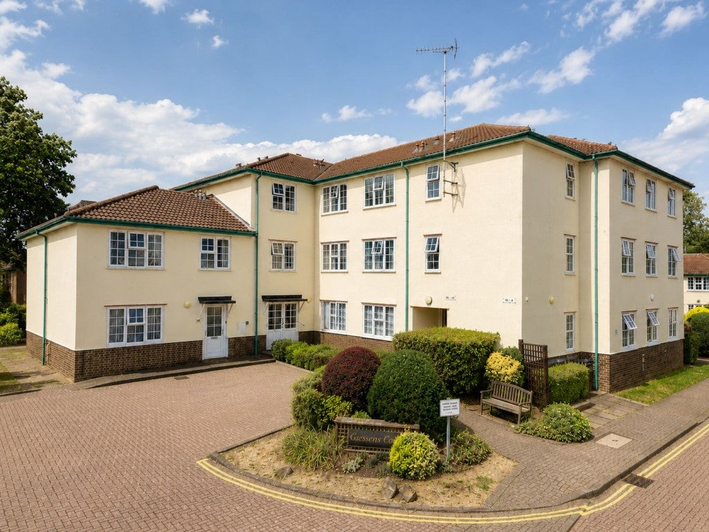 Flat Guessens Grove in Welwyn Hatfield