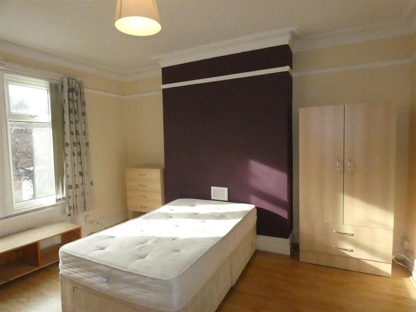Flat Mowbray Street in Newcastle upon Tyne