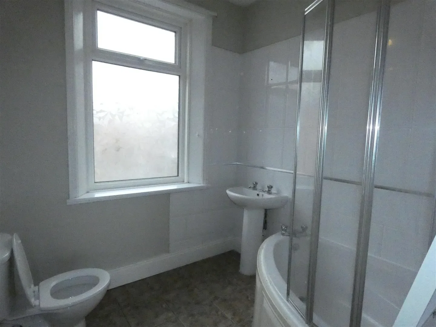 Flat Mowbray Street in Newcastle upon Tyne