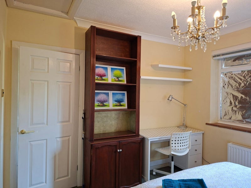 Room Stirling Road in Bournemouth