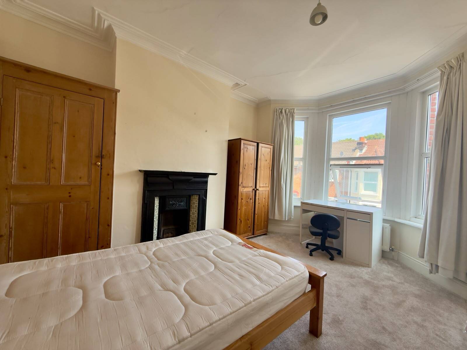 Room Thackeray Road in Southampton