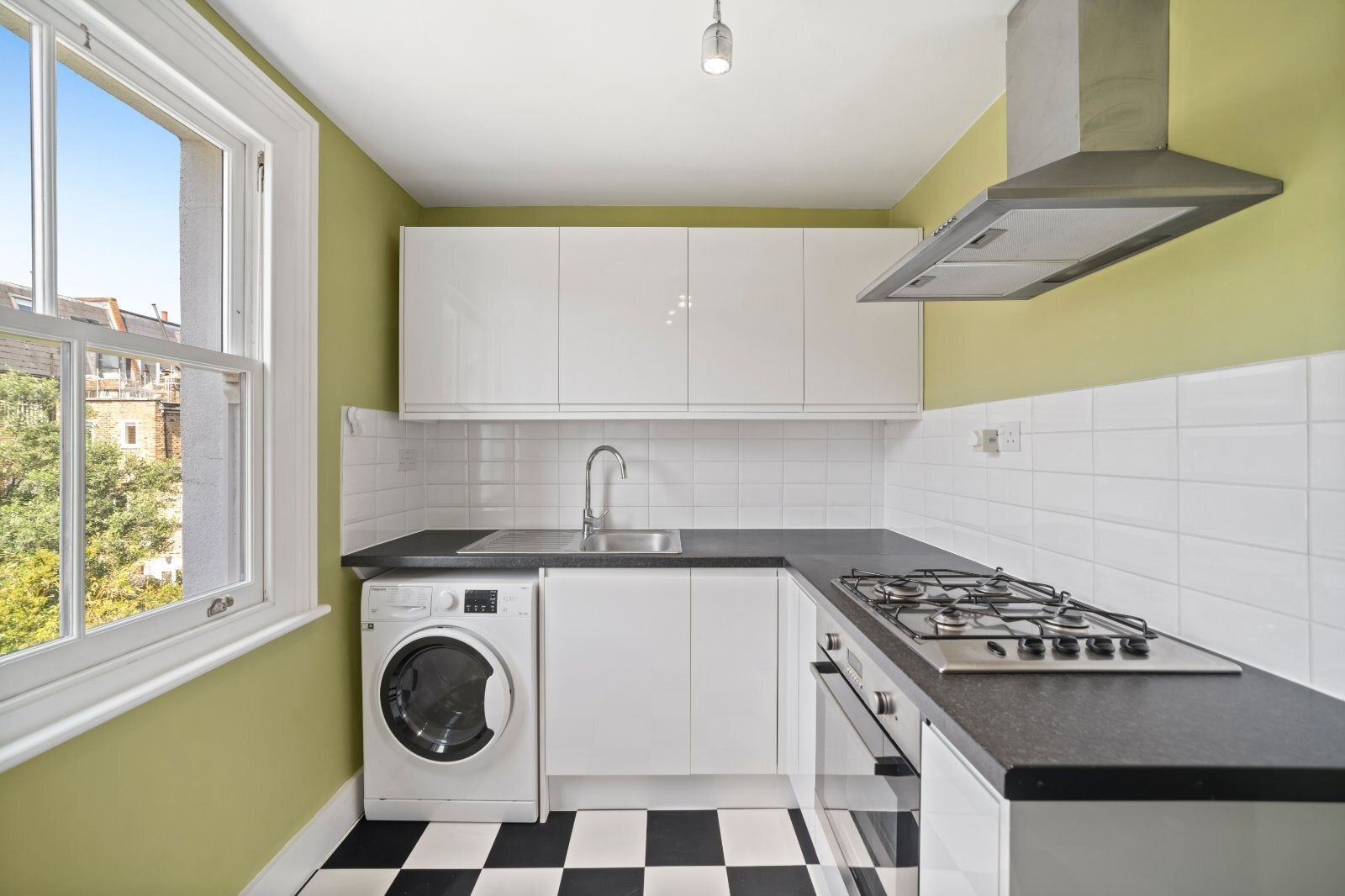 Flat Radipole Road in Greater London