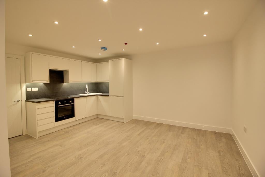 Flat Warrior Square in Southend-on-Sea