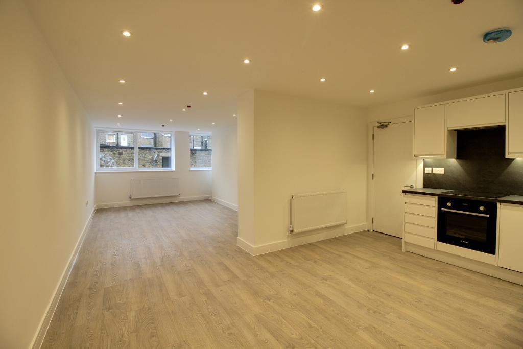 Flat Warrior Square in Southend-on-Sea