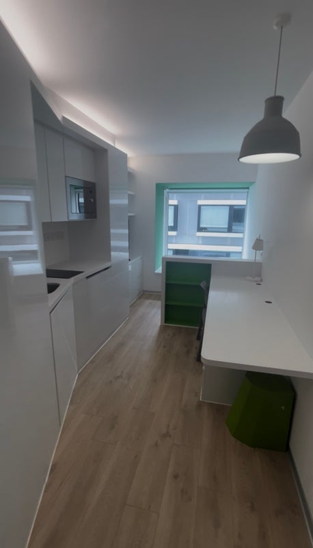 Room Brunswick Place in Greater London