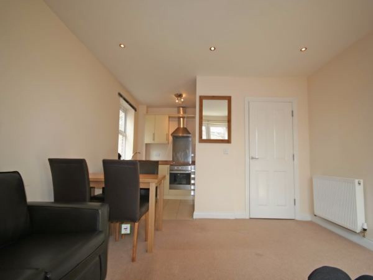 Flat Second Avenue in Nottingham