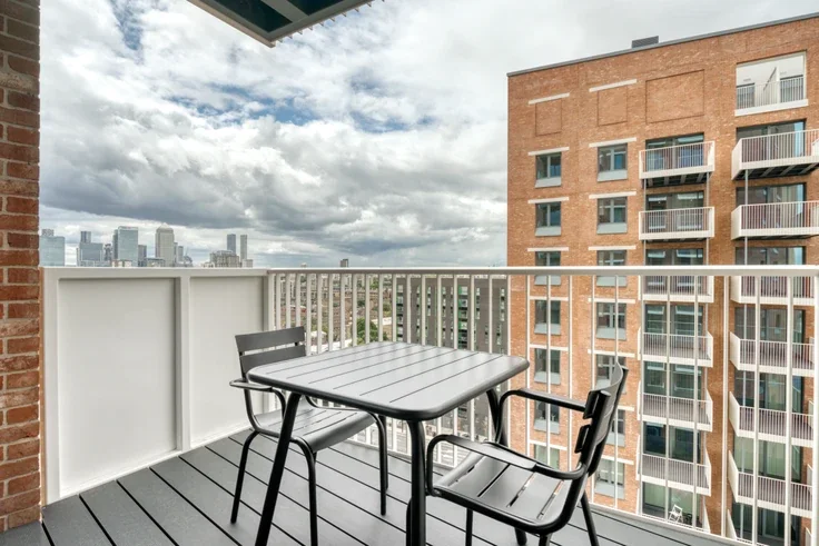 Flat Gillender Street in Greater London