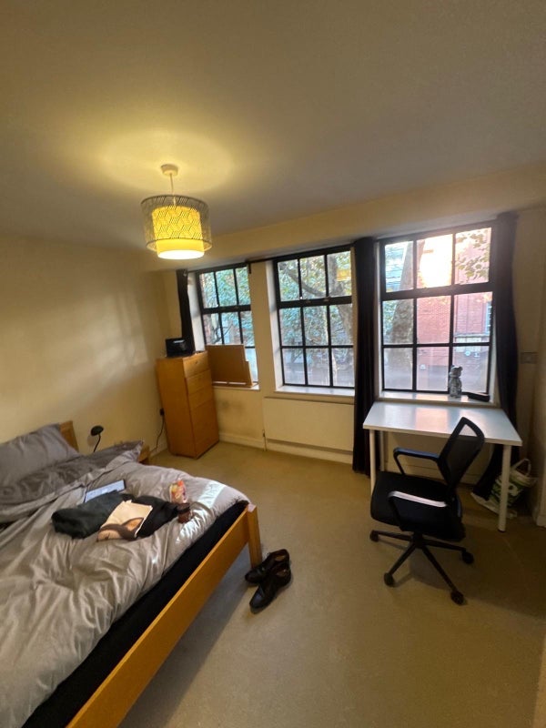 Room Pope Street in Greater London