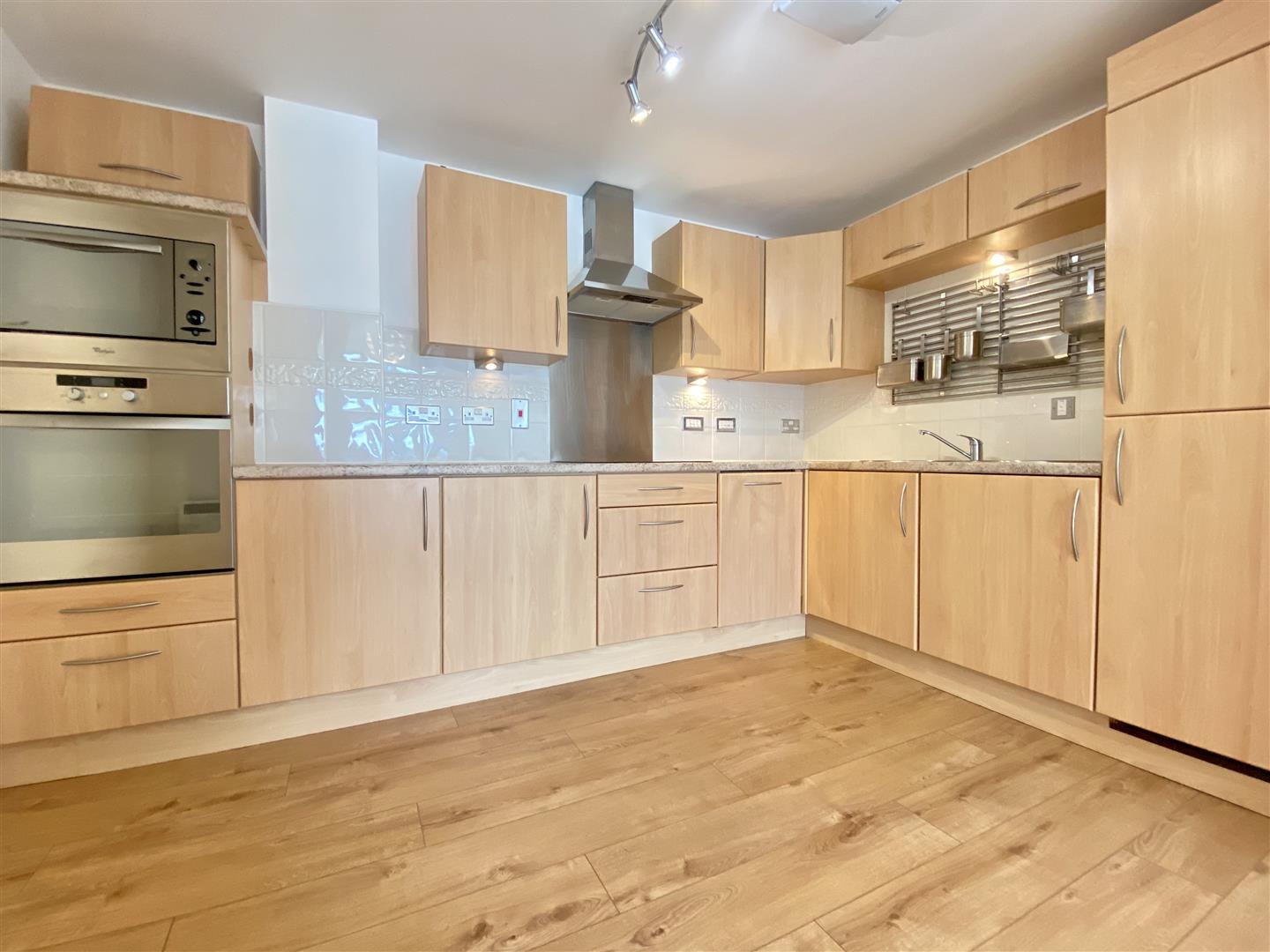Flat Kentmere Drive in Pensby