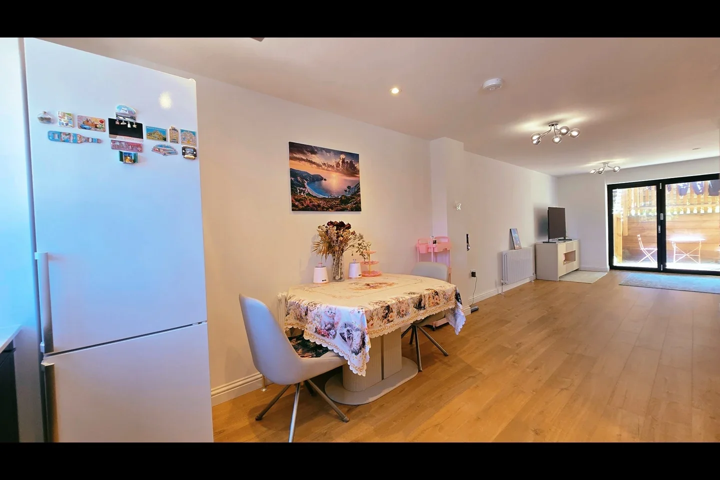 Room Abbots Lane in Greater London