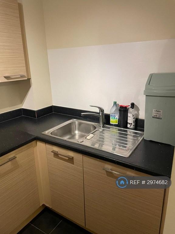 Flat Langley Walk in Birmingham