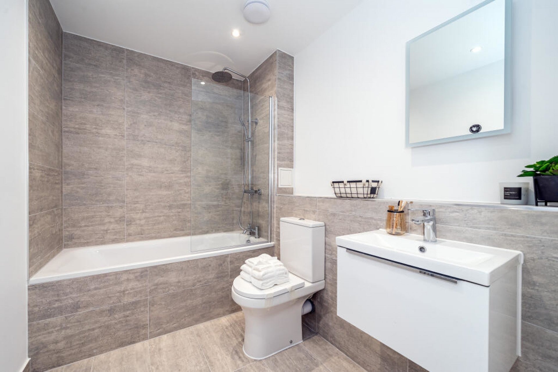 Flat Sidney Road in Borough of Spelthorne