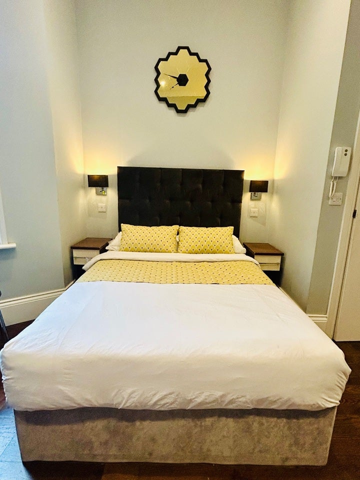 Flat Finborough Road in Greater London