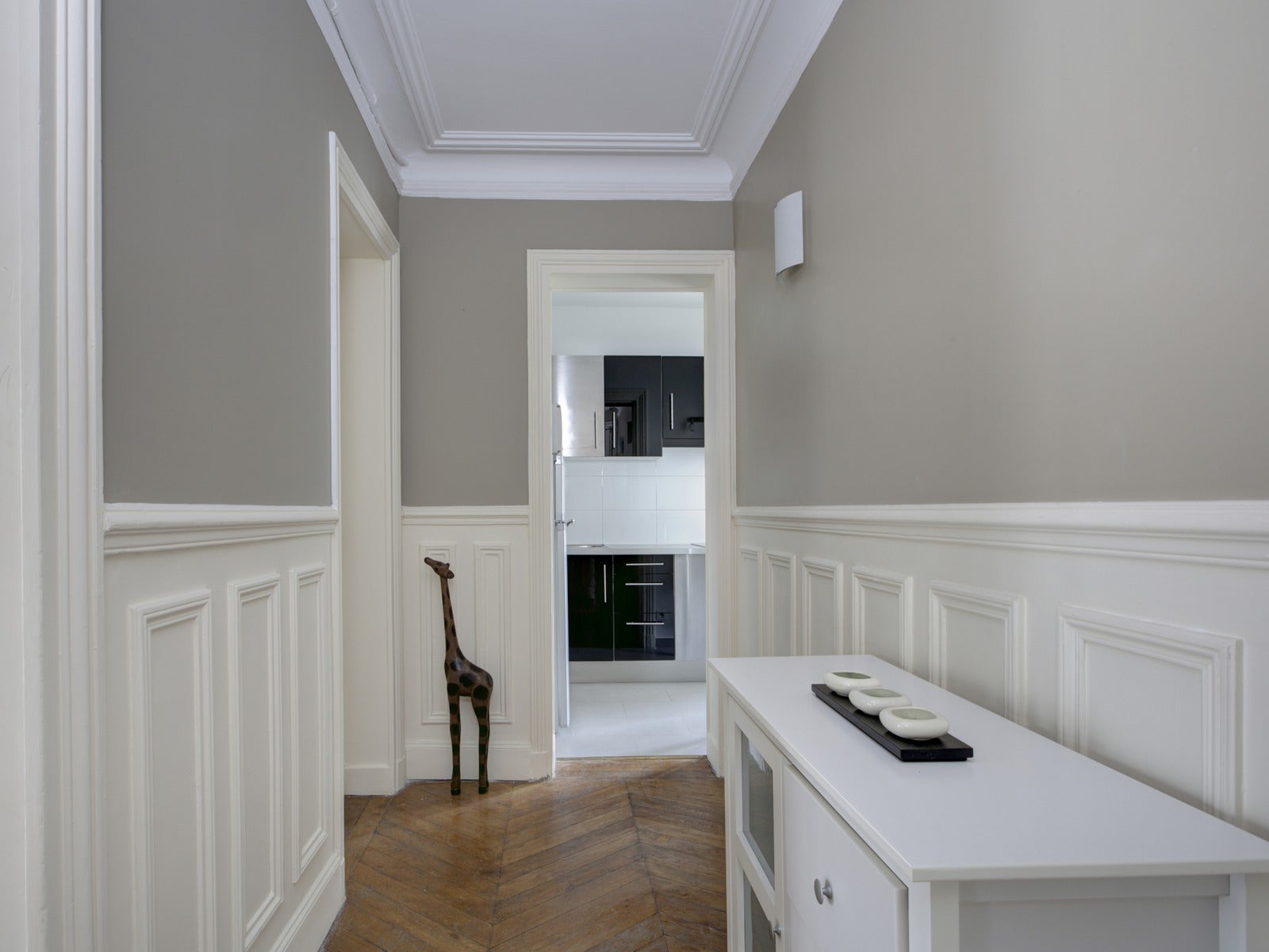 Flat Rue du Colisée in Paris