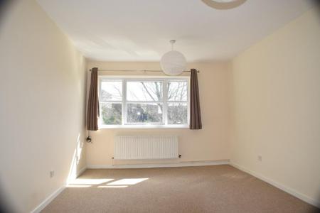 Flat Chesford Grove in Stratford-on-Avon