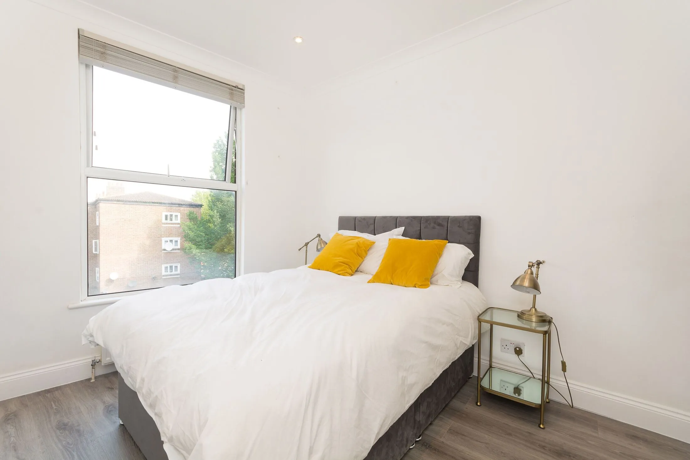 Flat Essex Park Mews in Greater London
