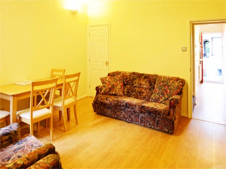 Room Croydon Road in Birmingham