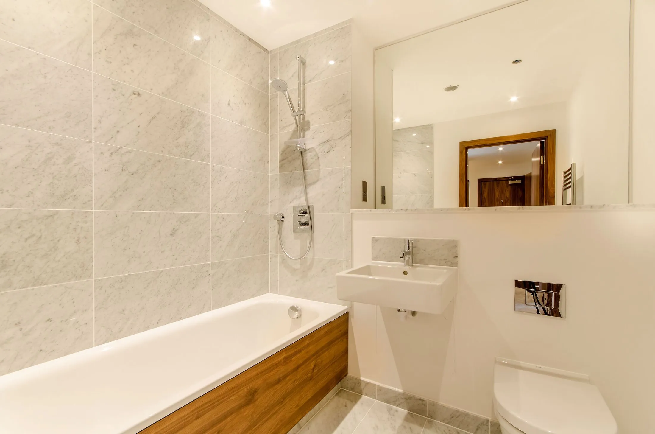 Flat Maygrove Road in Greater London