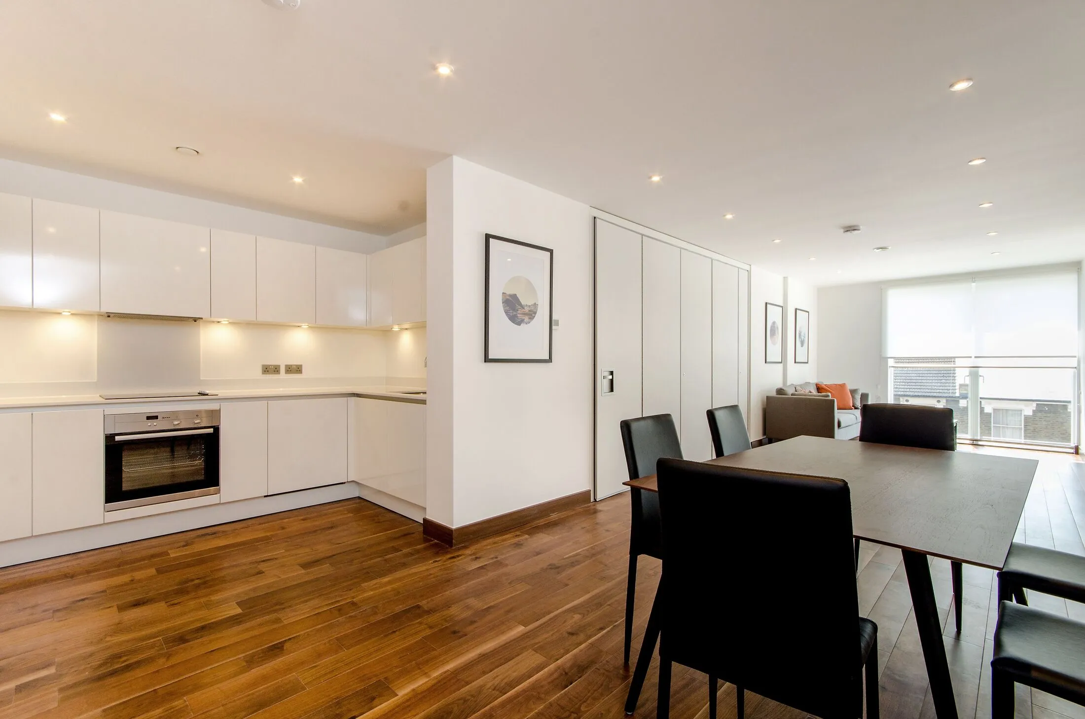 Flat Maygrove Road in Greater London