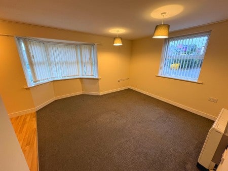 Flat Pitchcombe Close in Redditch