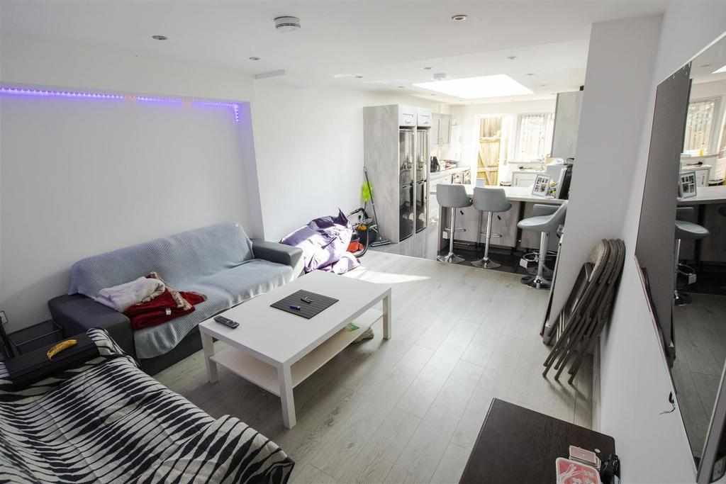 Flat Goss Croft in Birmingham