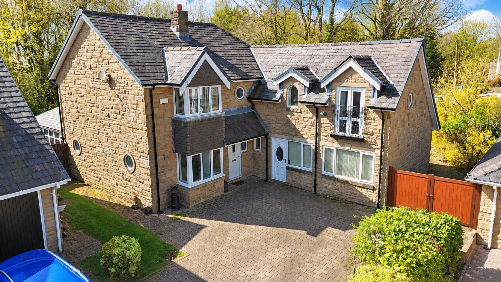 House Olde Stoneheath Court in Chorley