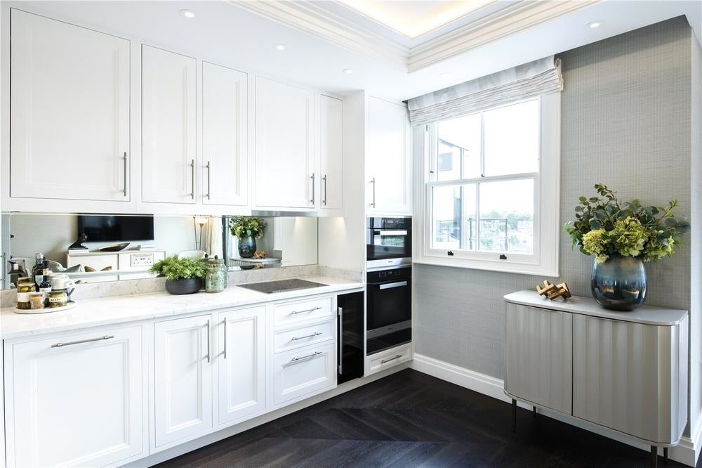 Flat Prince of Wales Terrace in Greater London