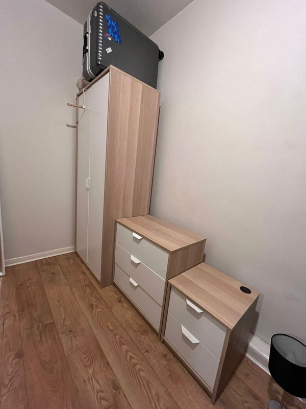 Room Ambrose Walk in Greater London