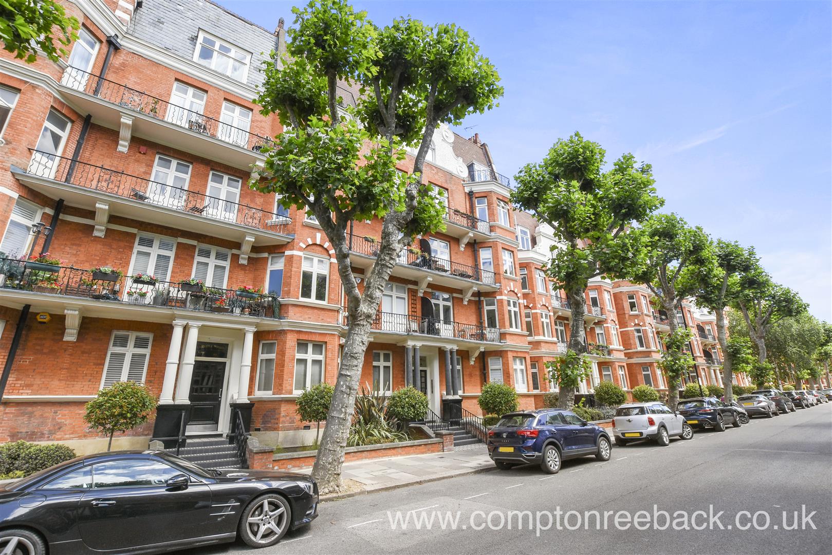 Flat Lauderdale Road in City of Westminster