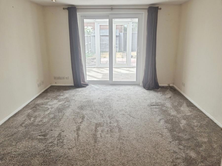 House Scotney Close in Far Cotton