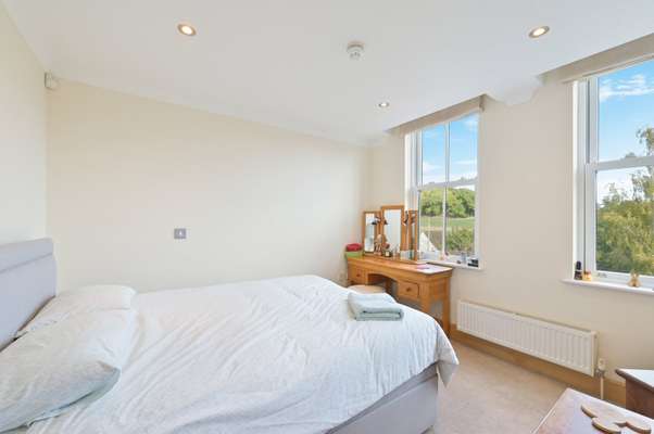 Flat Fairmile in South Oxfordshire