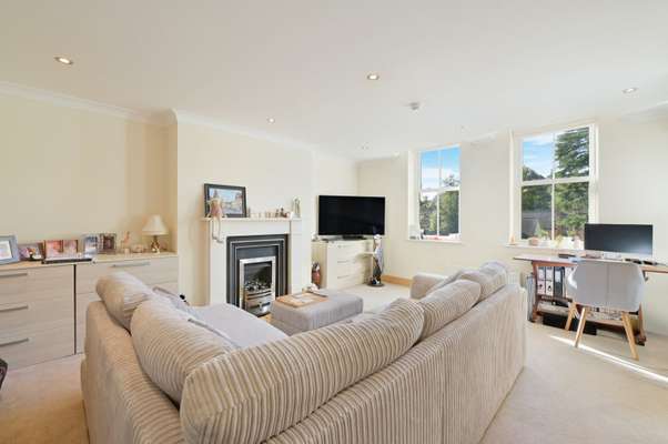 Flat Fairmile in South Oxfordshire
