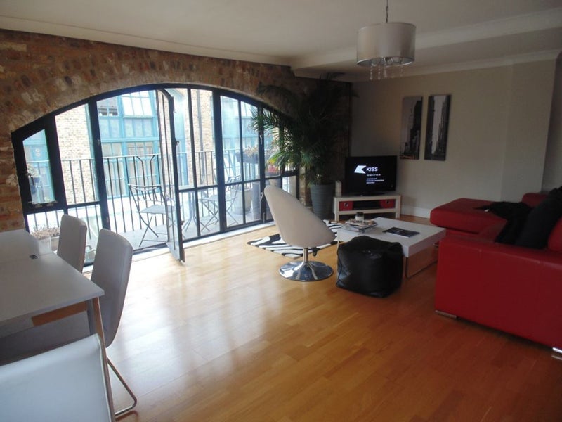 Room Burrells Wharf Square in Greater London