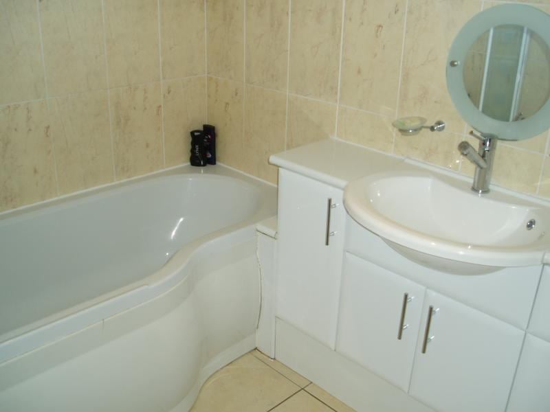 Room Raven Lane in Crawley