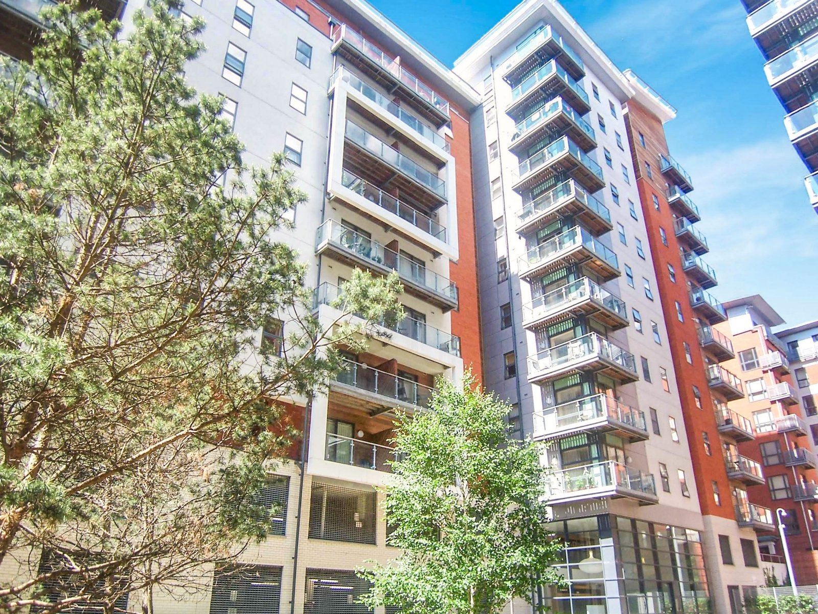 Flat Hornbeam Way in Manchester
