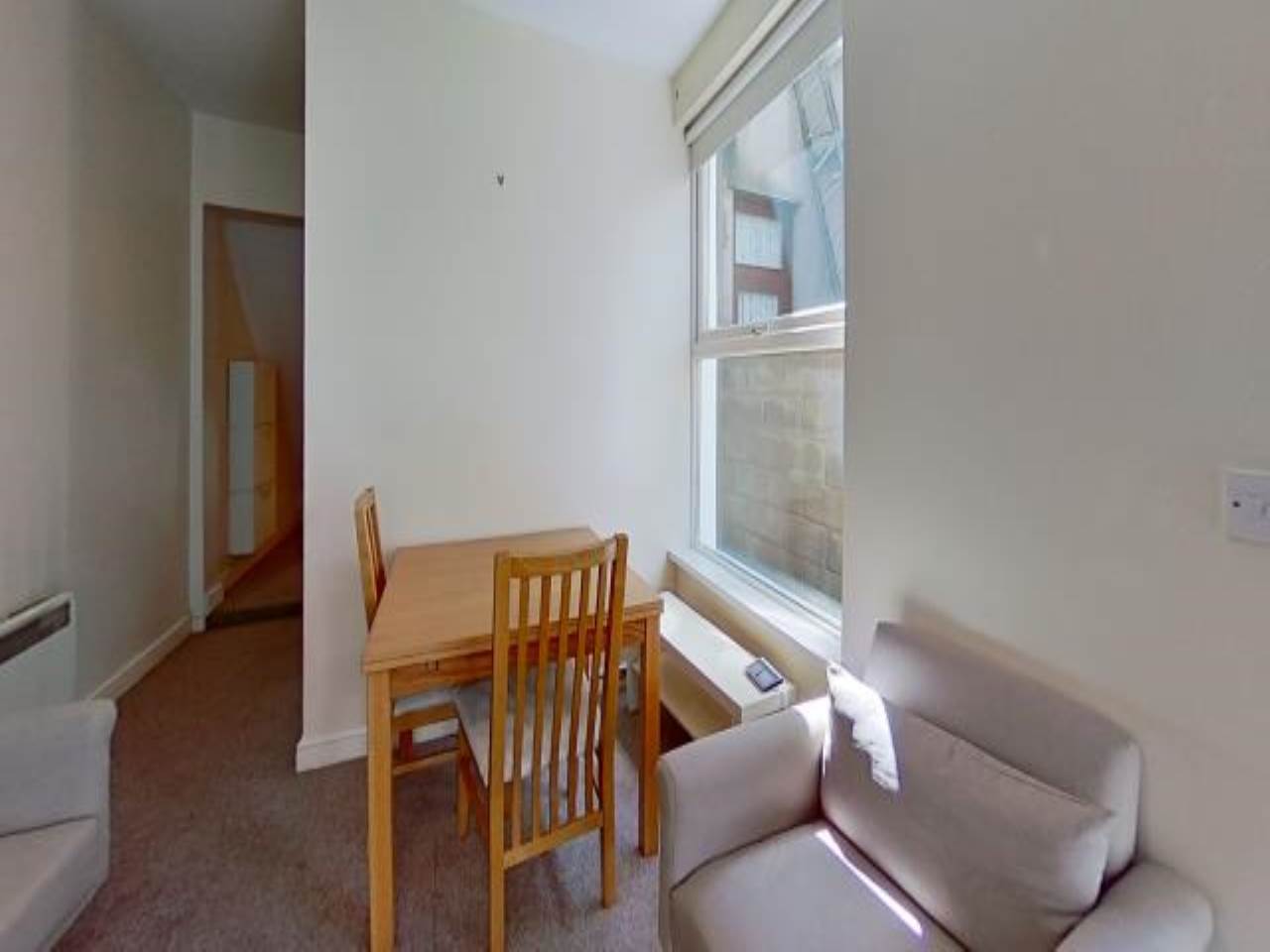 Flat Dogfield Street in Cardiff