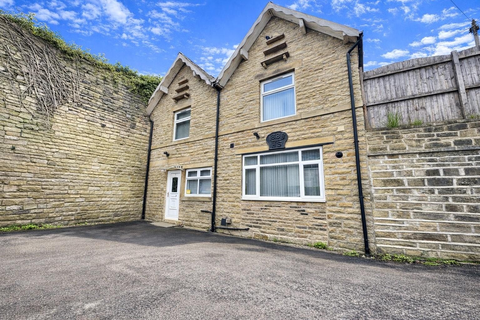 House Moorfield Street in Calderdale