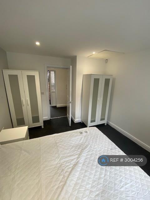 Flat Brompton Avenue in Liverpool