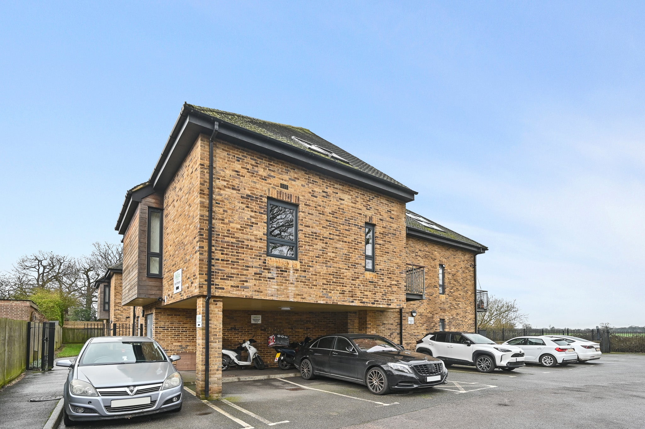 Flat Broadfields in Greater London