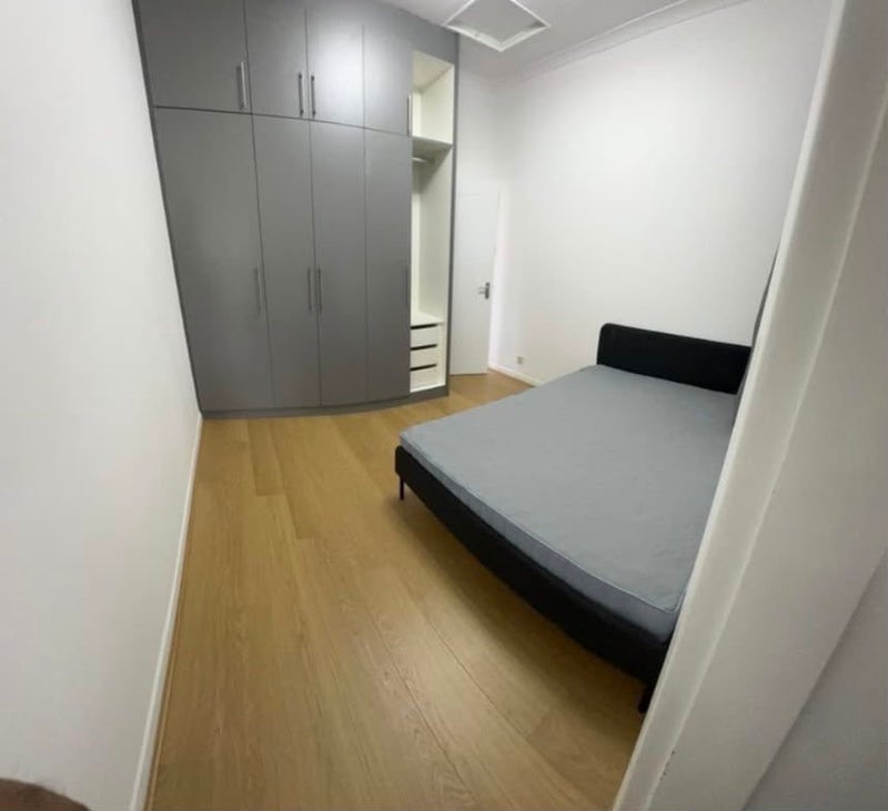 Room Meadfield Road in Slough