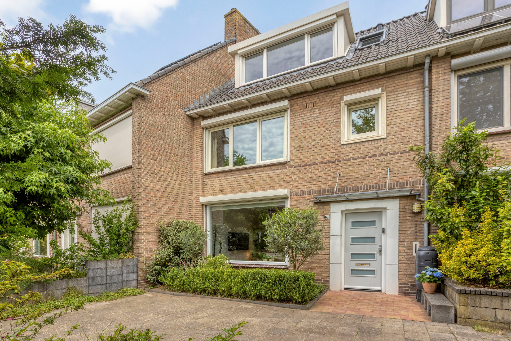 Huis Peter van Anrooylaan 66 in Eindhoven
