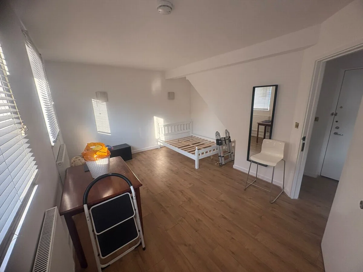 Room Smart Street in Greater London