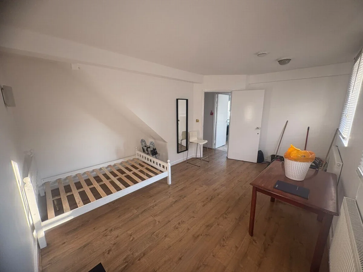 Room Smart Street in Greater London