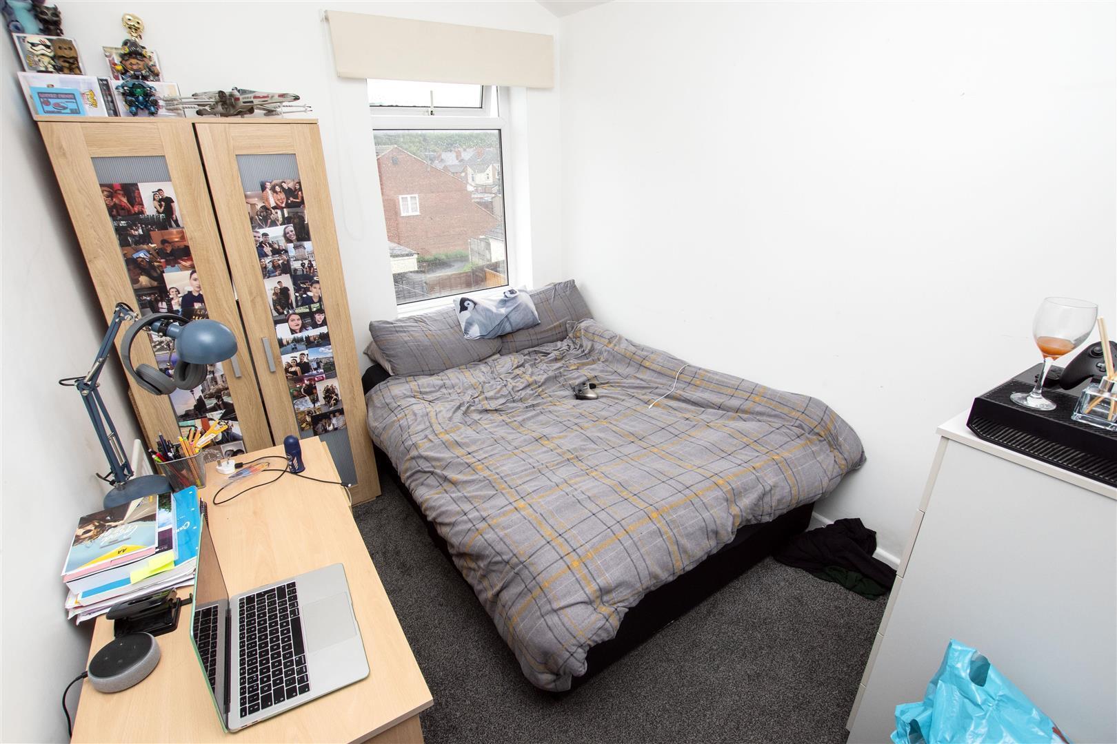 Flat Holly Place in Birmingham