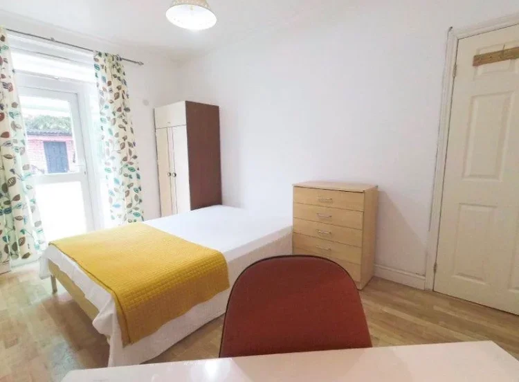 Flat East Street in Greater London