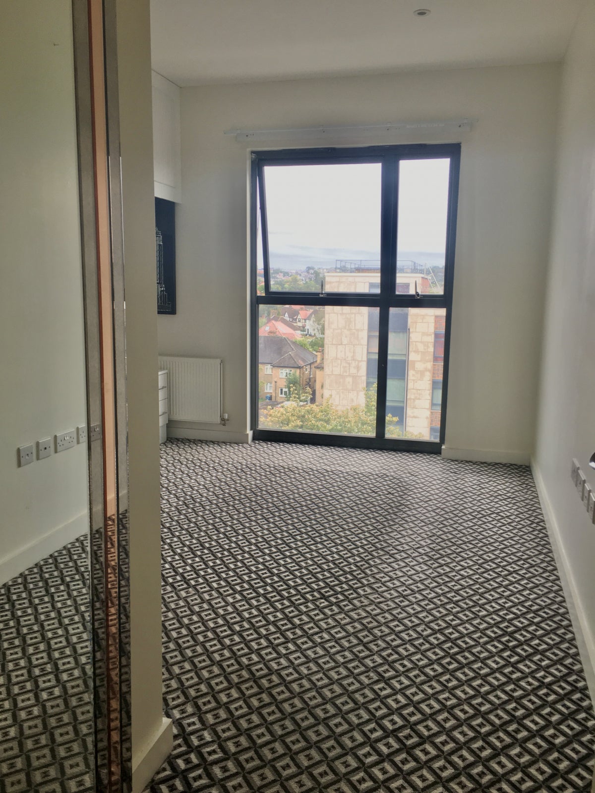 Flat Imperial Drive in Greater London