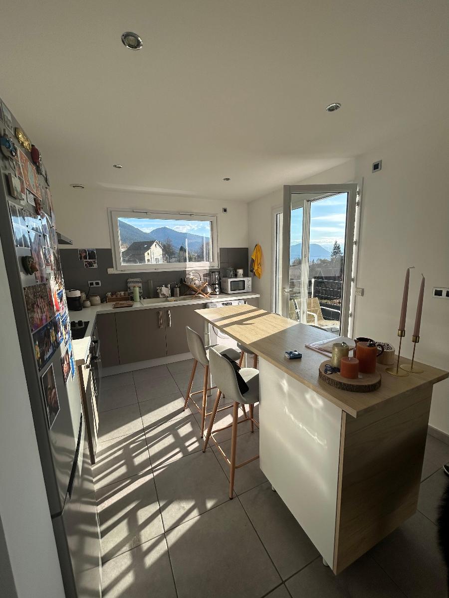 Flat Route de Chamrousse in Saint-Martin-d'Uriage